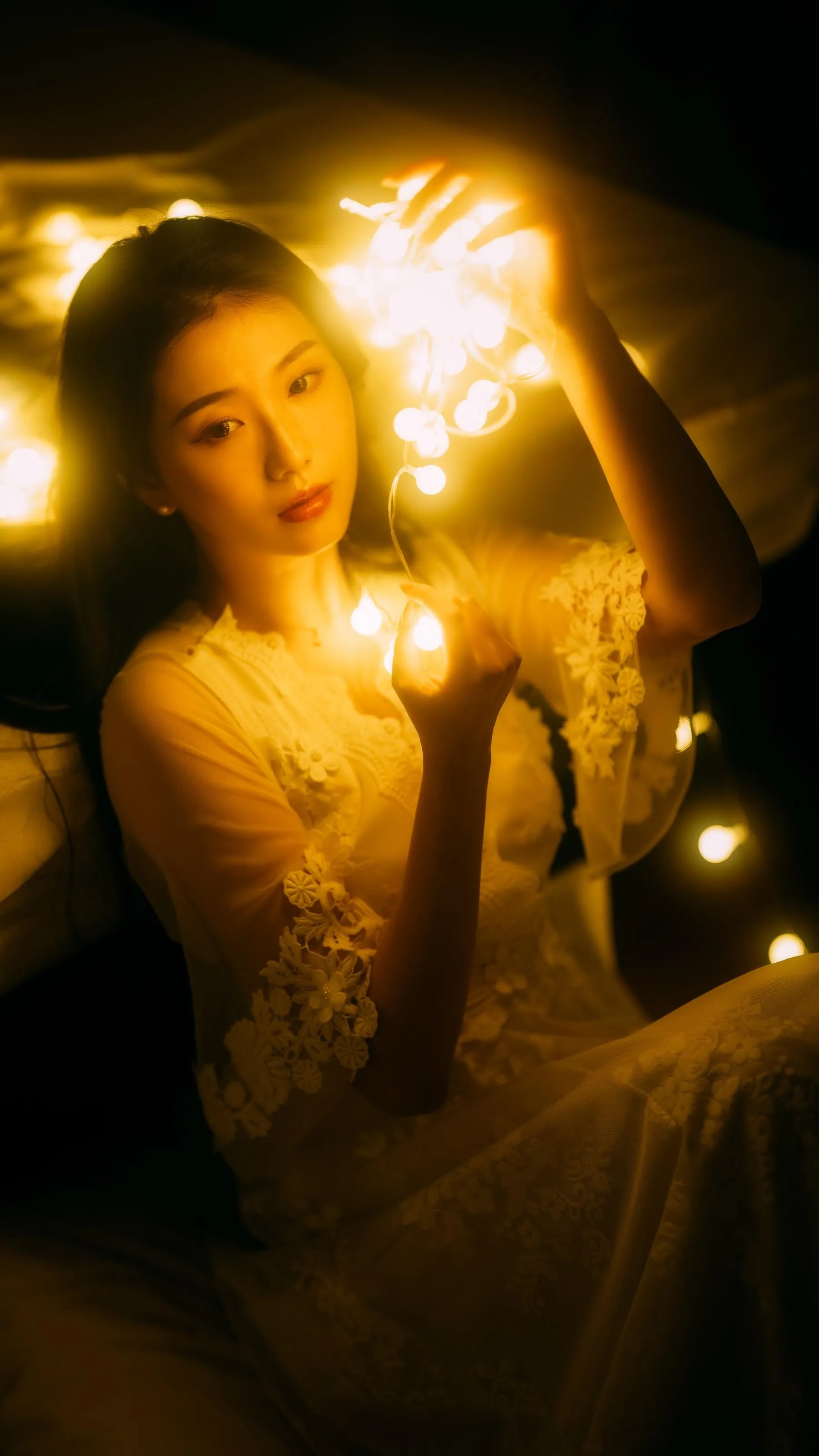 [艺图语] 2022.05.13 微光美人 麻花 [47P]插图